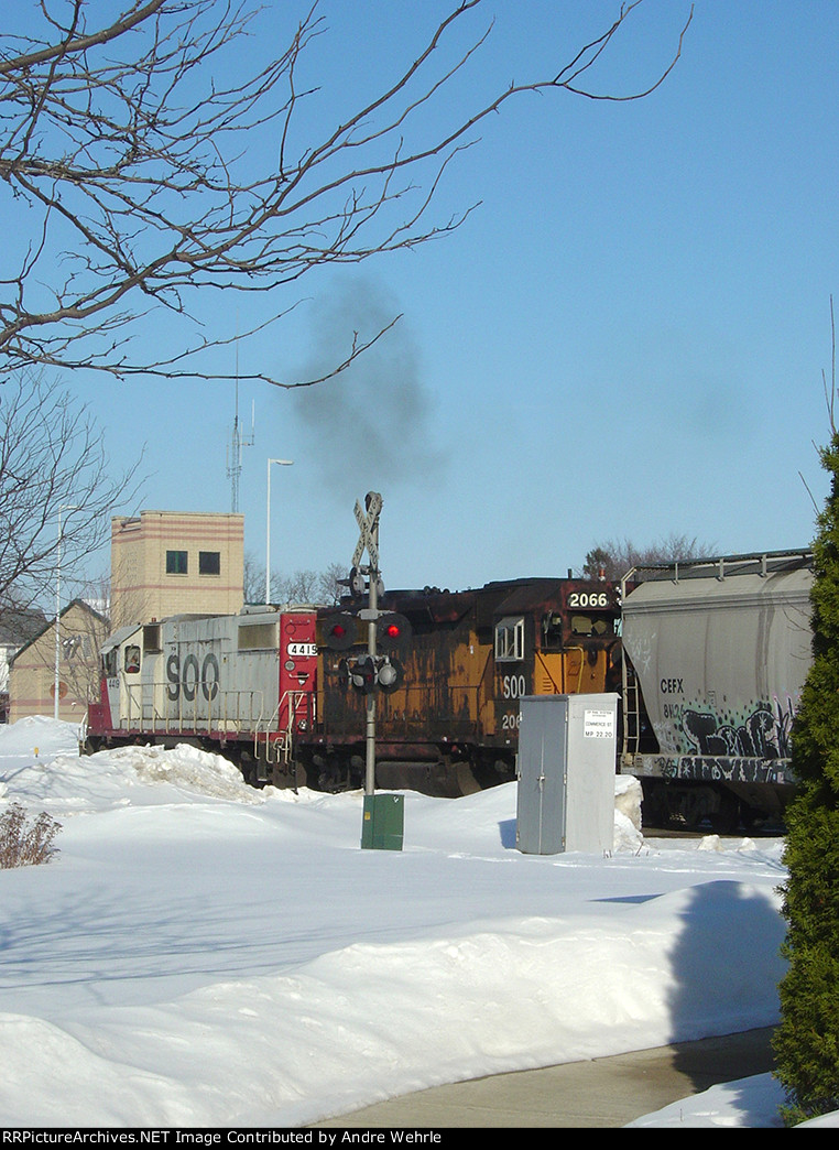 Northbound M&P crossing Commerce Street